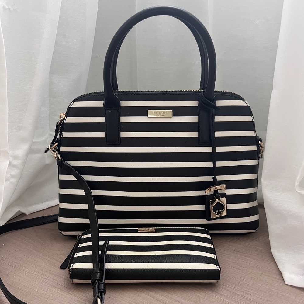 Kate spade crossbody bag with matching zip wallet